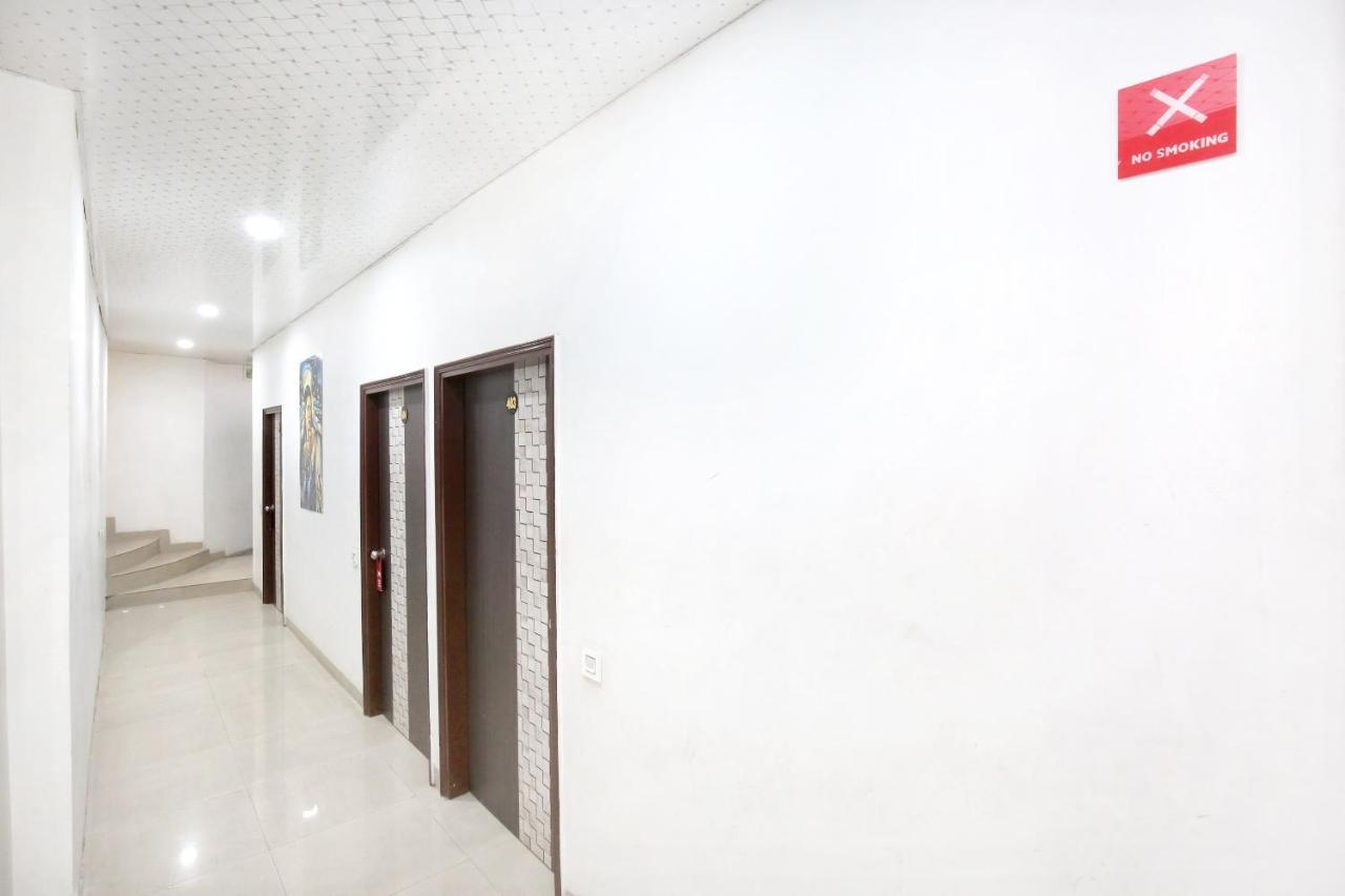 Oyo 8105 Royale Guest House Ludhiana Exteriör bild