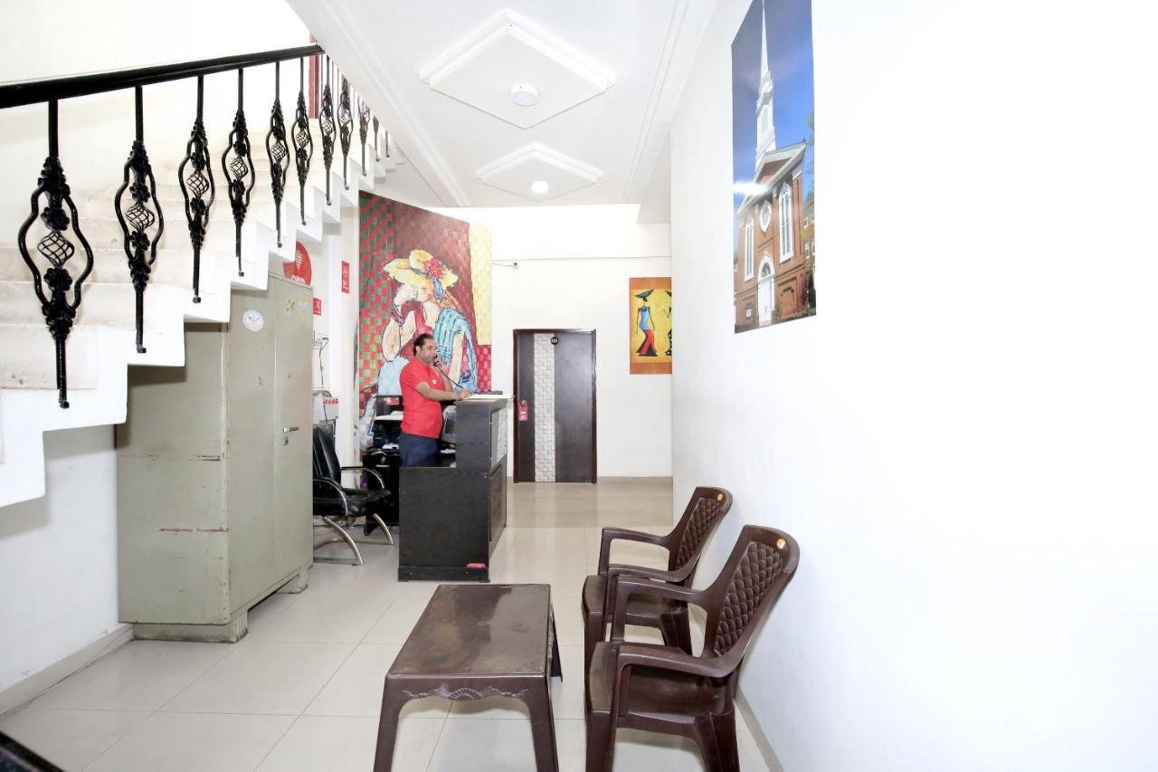 Oyo 8105 Royale Guest House Ludhiana Exteriör bild